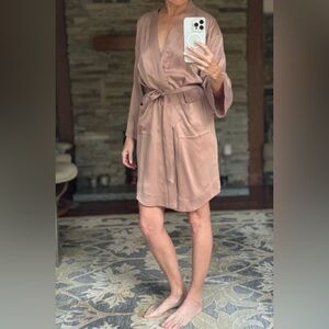 Quince Washable Silk Robe, Toasted Almond, One Size. NWT